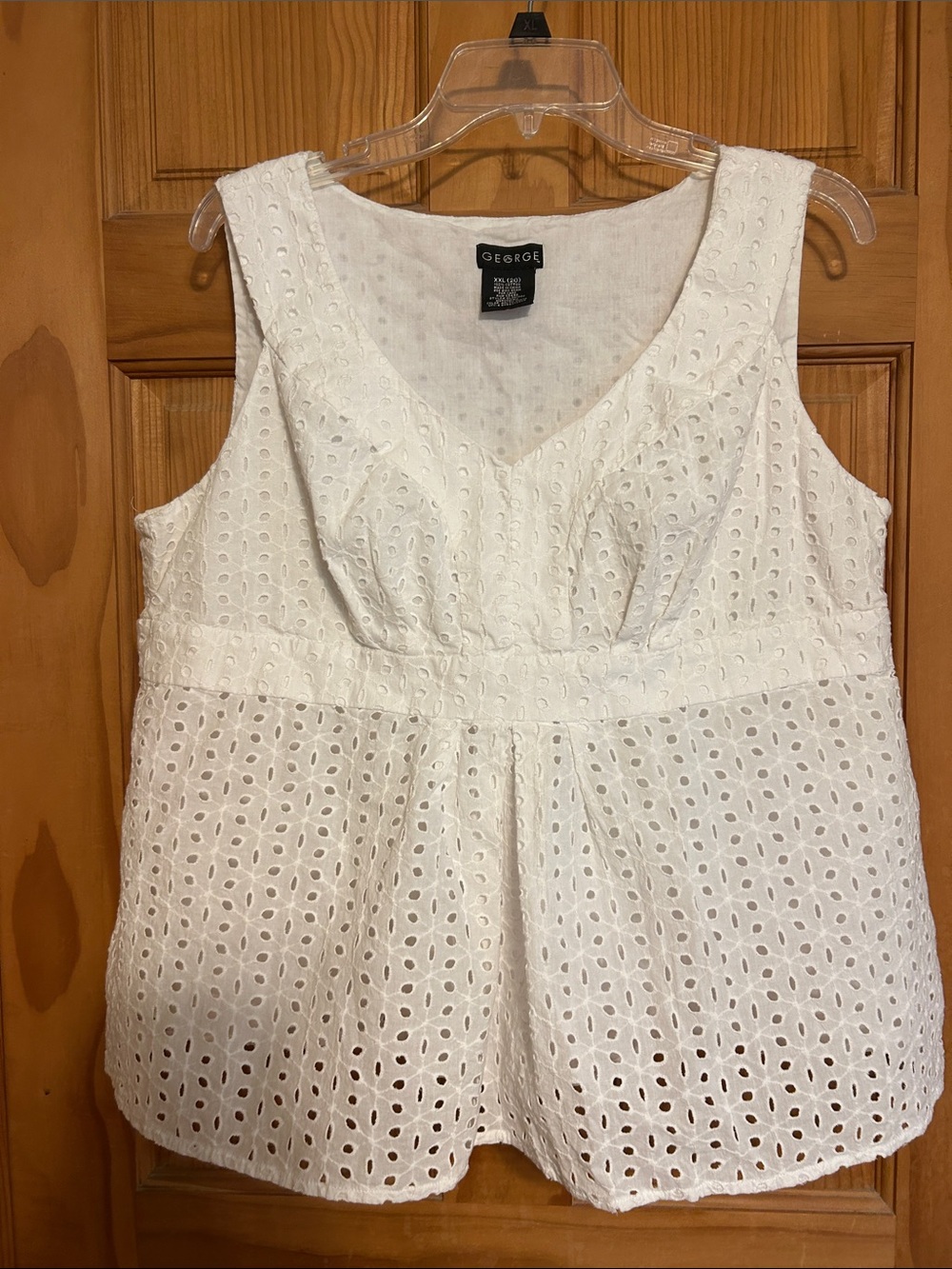 White 100% Cotton Sleeveless Top With Fitted Waist and Eyelet Detail Size XXL
